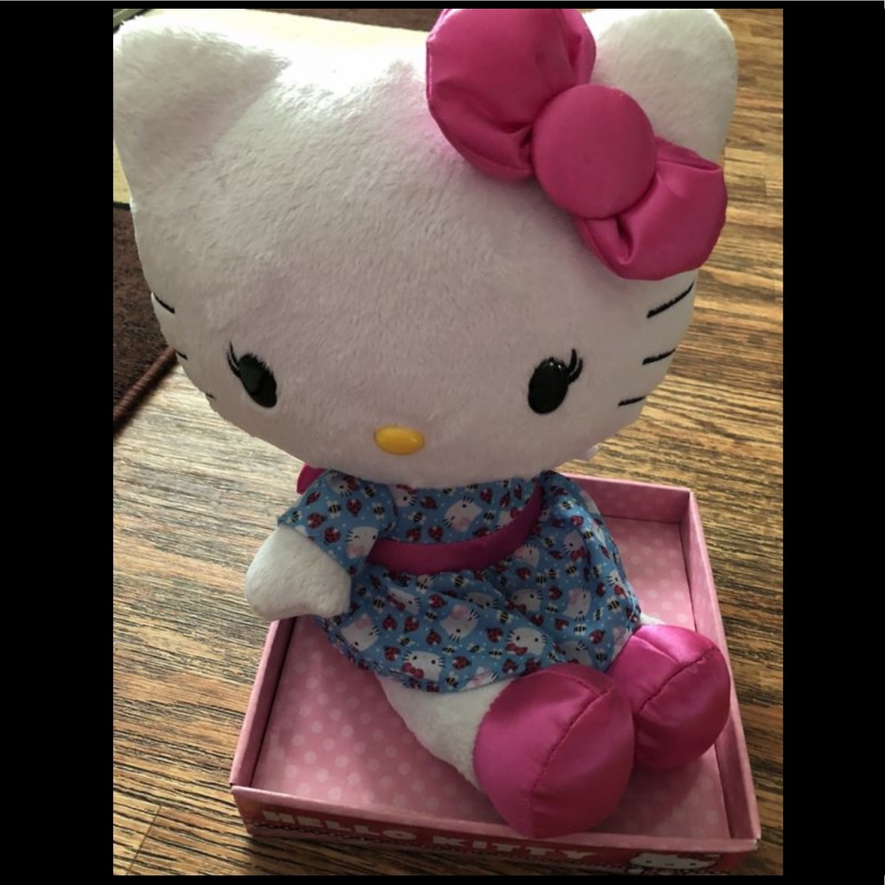 Hello Kitty Plush 11”